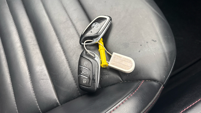 MG Hs 1.5 T-GDI Exclusive 5dr DCT Petrol Hatchback